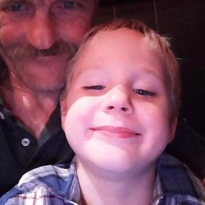 Meet your Posher, Troy